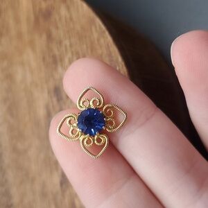 Crystal sapphire oceanic lace pendant